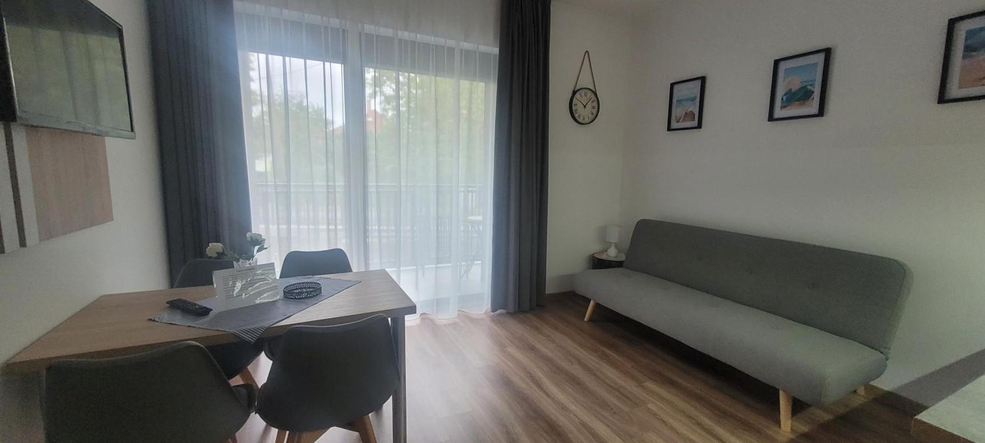 Csaladi Kikoeto Apartman Gyula Ngoại thất bức ảnh