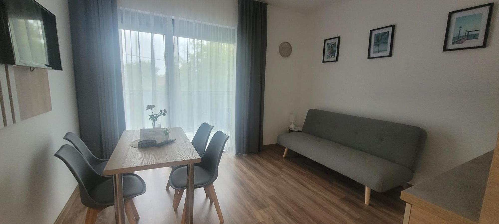 Csaladi Kikoeto Apartman Gyula Ngoại thất bức ảnh