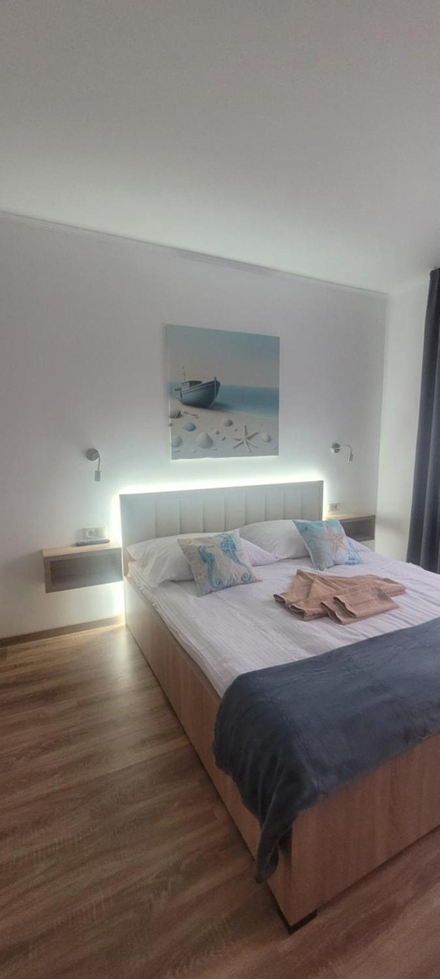 Csaladi Kikoeto Apartman Gyula Ngoại thất bức ảnh
