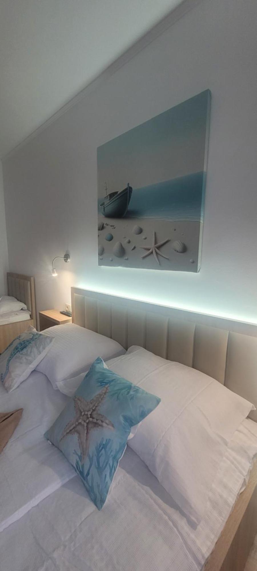 Csaladi Kikoeto Apartman Gyula Ngoại thất bức ảnh
