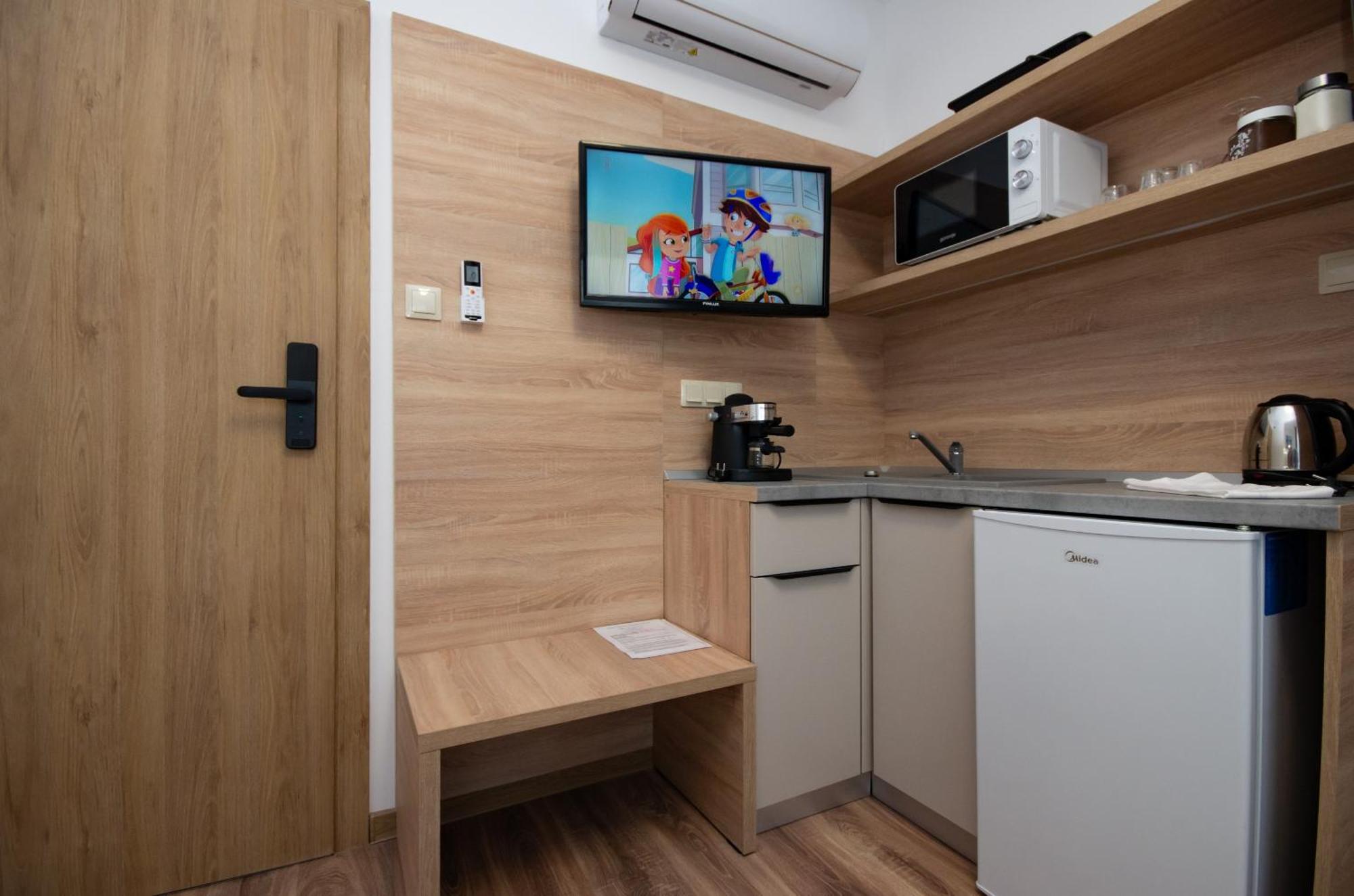 Csaladi Kikoeto Apartman Gyula Ngoại thất bức ảnh