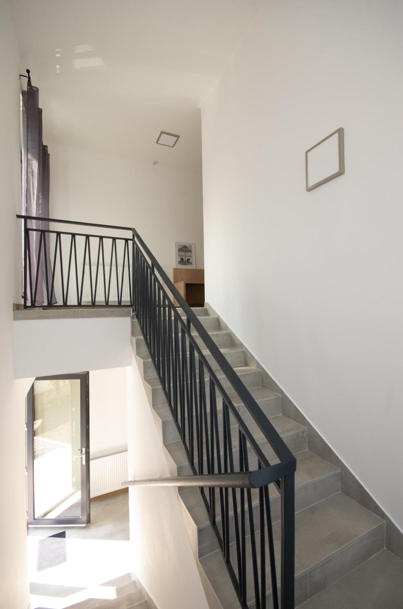 Csaladi Kikoeto Apartman Gyula Ngoại thất bức ảnh