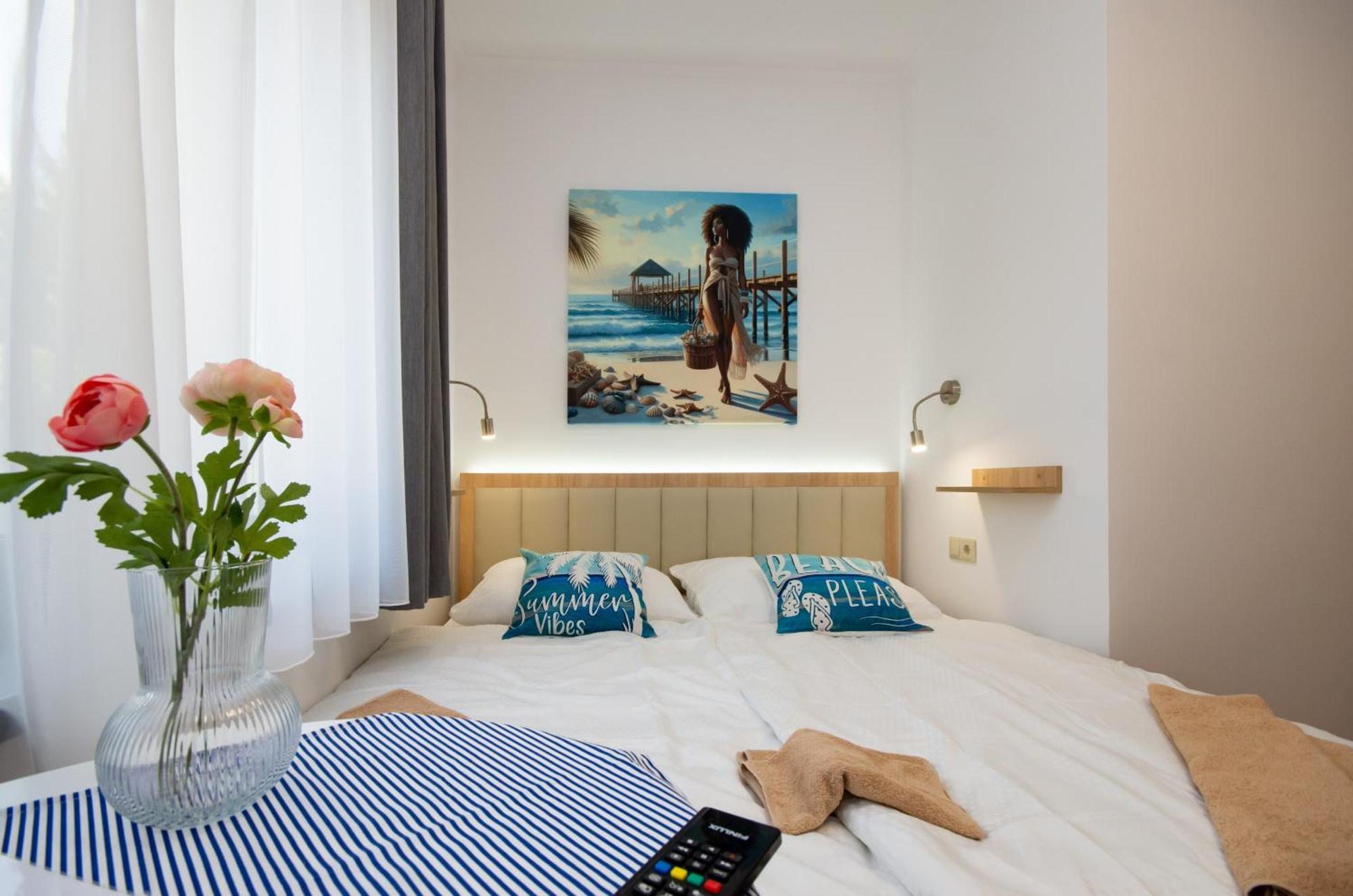 Csaladi Kikoeto Apartman Gyula Ngoại thất bức ảnh