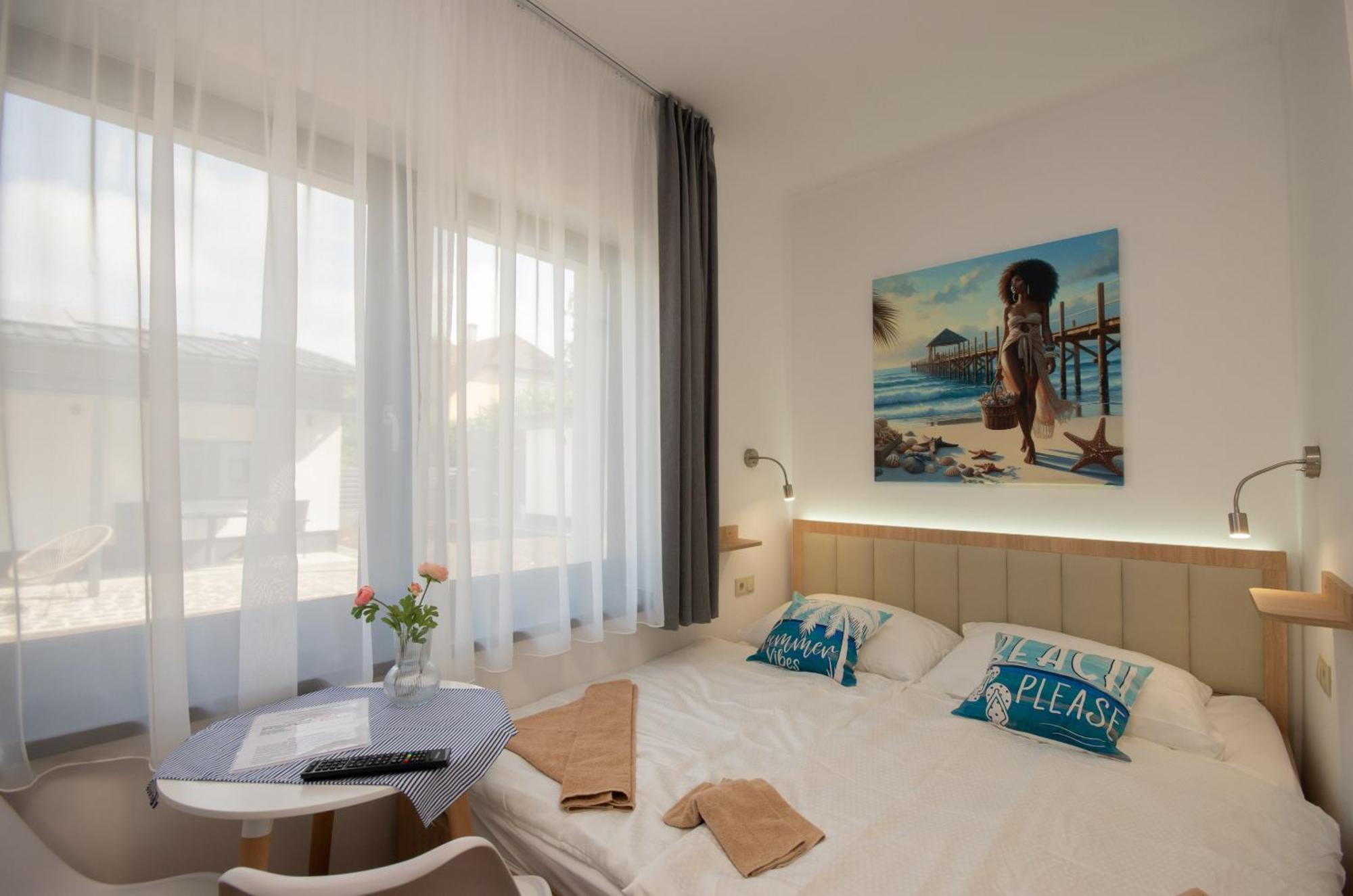 Csaladi Kikoeto Apartman Gyula Ngoại thất bức ảnh